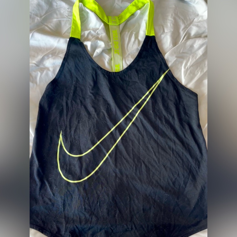 Nike women’s workout tank top